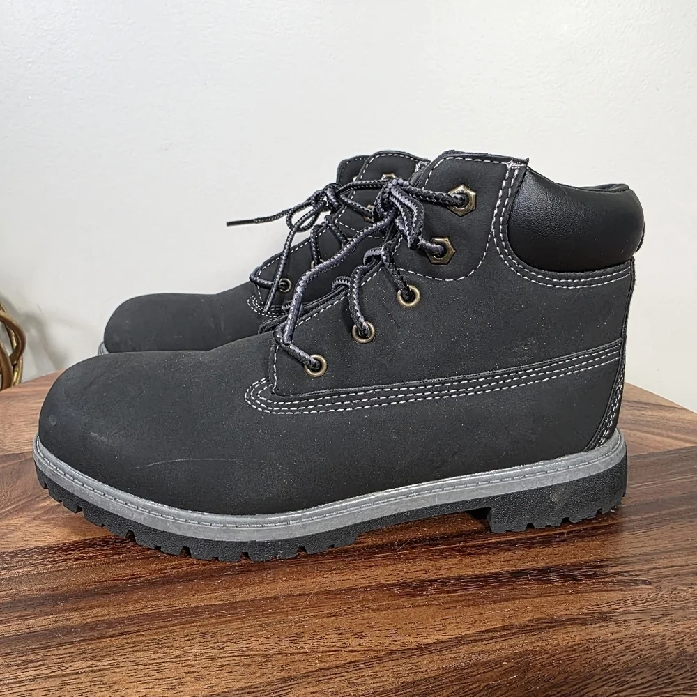 Wonder Nation Kids Size 5 Black Combat Boots Lace Up